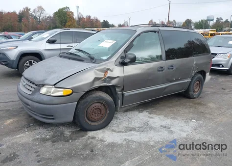 1998 Plymouth Voyager z USA, uszkodzony, nr VIN 2P4FP2536WR814152
